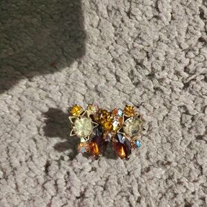 Women's fasion gold vintage clip-on earrings